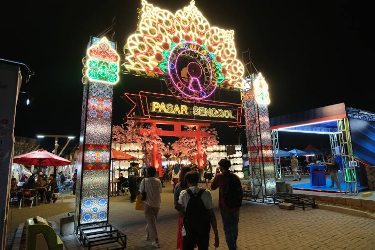 The new &lsquo;Pasar Senggol&rsquo; event held in Summarecon Mall Bekasi