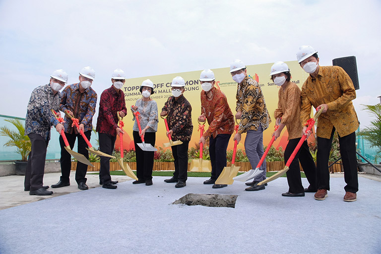 Summarecon Holds Topping Off Ceremony of Summarecon Mall Bandung