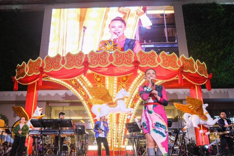 The New Year Celebration To Welcome 2024 With Rossa at Summarecon Mall Bekasi