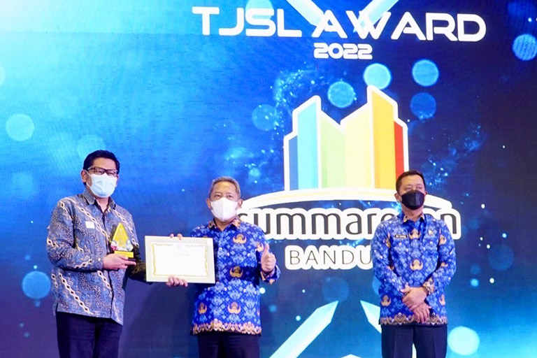 Summarecon Bandung Again Receives the TJSL Award from the Bandung City Government