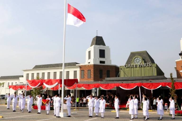 Summarecon Holds The 78th Indonesian Independence Day Ceremony at Villaggio Outlets