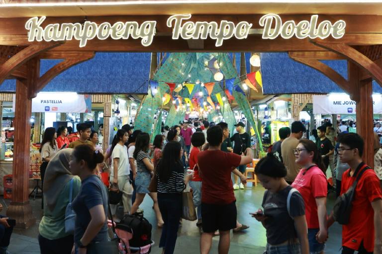 JF3 Food Festival 2004 Brought Over 1,000 Legendary Indonesian Cuisines at &ldquo;Kampoeng Tempo Doeloe&rdquo;