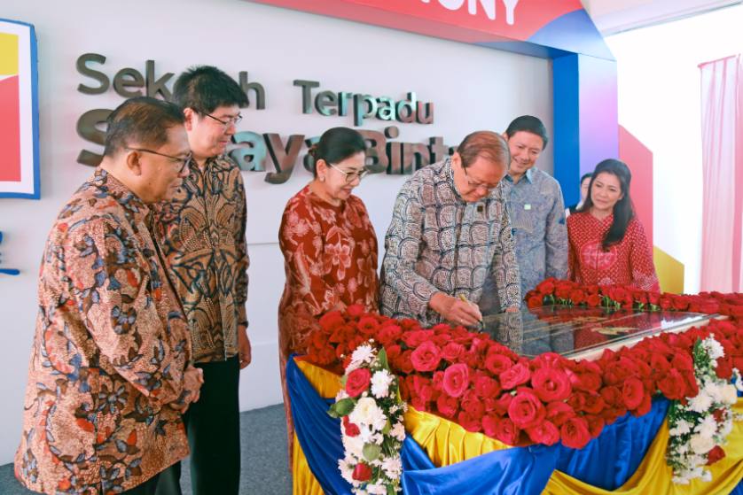 gallery/7529/Gallery Peresmian STSB 3.jpg